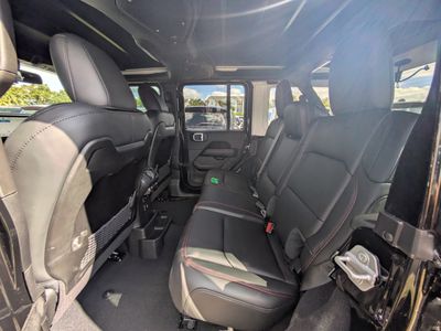 2026 Jeep Wrangler - Photo 12