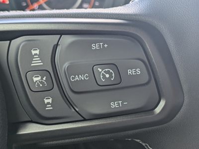 2026 Jeep Wrangler - Photo 23