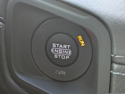 2026 Jeep Wrangler - Photo 25