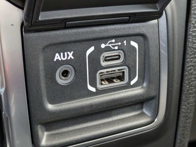 2026 Jeep Gladiator - Photo 21