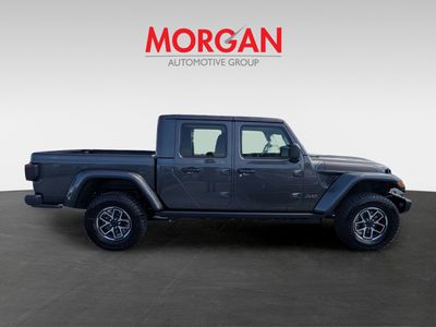 2026 Jeep Gladiator - Photo 2