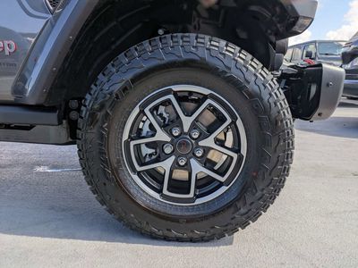 2026 Jeep Gladiator - Photo 10