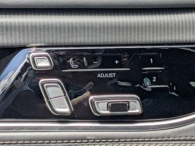 2026 Jeep Grand Wagoneer - Photo 22