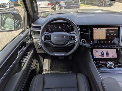 2026 Jeep Grand Wagoneer - Photo 18