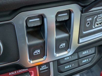 2026 Jeep Wrangler - Photo 17