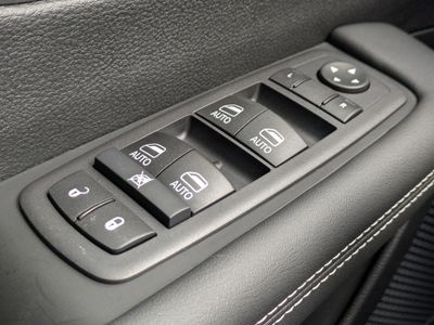 2026 Chrysler Voyager - Photo 23