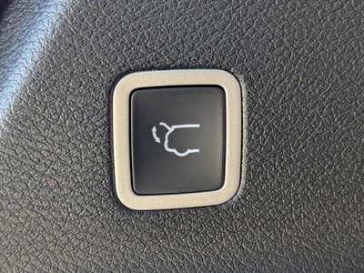 2026 Chrysler Pacifica — photo 13 view