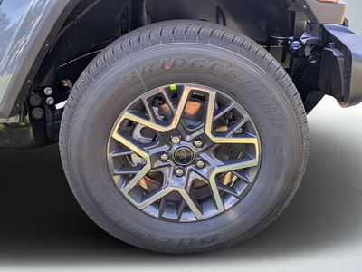 2026 Jeep Wrangler - Photo 9