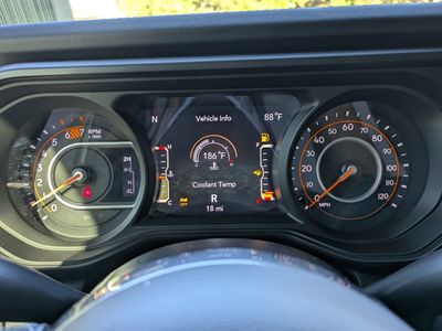 2026 Jeep Wrangler - Photo 23