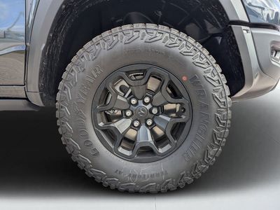 2026 Ram 1500 — photo 10 view