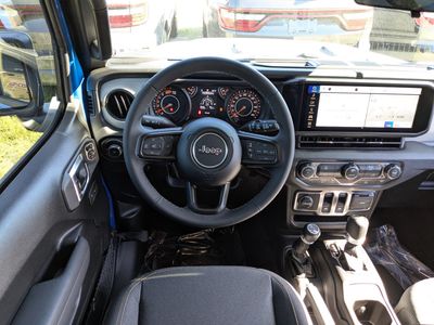 2026 Jeep Wrangler - Photo 18
