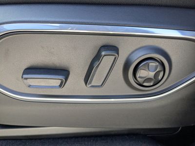 2026 Jeep Grand Wagoneer - Photo 22