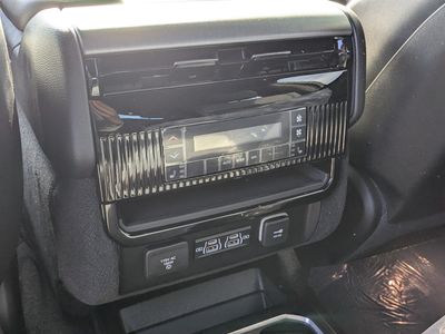 2026 Jeep Grand Wagoneer - Photo 16