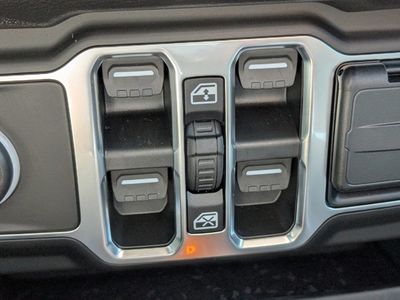 2026 Jeep Wrangler - Photo 23