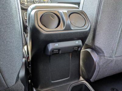 2026 Jeep Wrangler - Photo 14