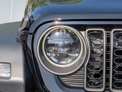 2026 Jeep Wrangler - Photo 9