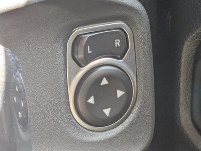 2026 Jeep Wrangler - Photo 24