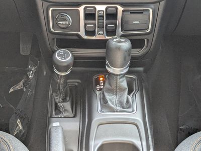 2026 Jeep Wrangler - Photo 19