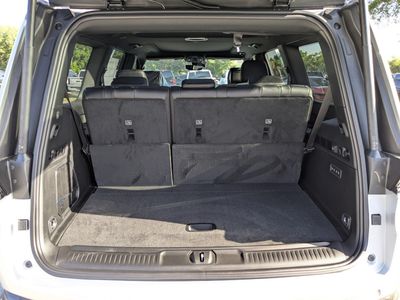2026 Jeep Grand Wagoneer - Photo 12
