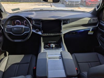 2026 Jeep Grand Wagoneer - Photo 17