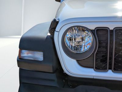 2026 Jeep Wrangler - Photo 8