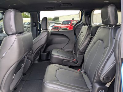 2026 Chrysler Pacifica - Photo 14