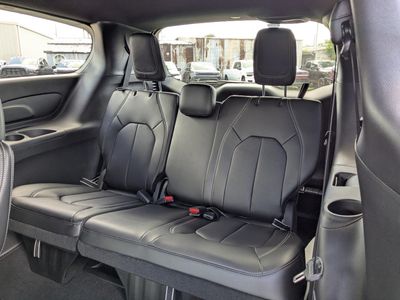 2026 Chrysler Pacifica - Photo 15