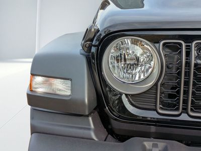 2026 Jeep Wrangler - Photo 8