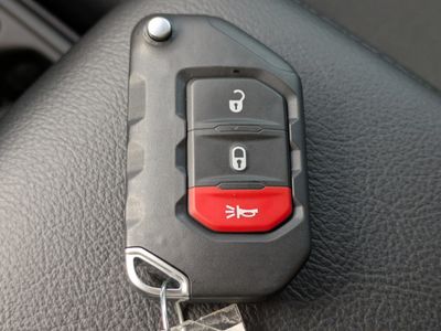 2026 Jeep Wrangler - Photo 23