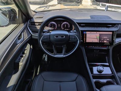 2026 Jeep Grand Cherokee — photo 15 view
