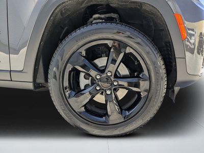 2026 Jeep Grand Cherokee — photo 10 view