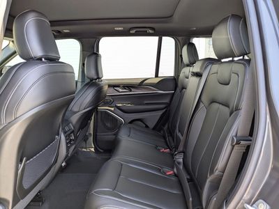 2026 Jeep Grand Cherokee — photo 12 view