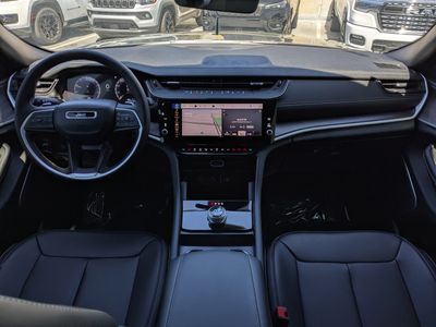 2026 Jeep Grand Cherokee — photo 14 view