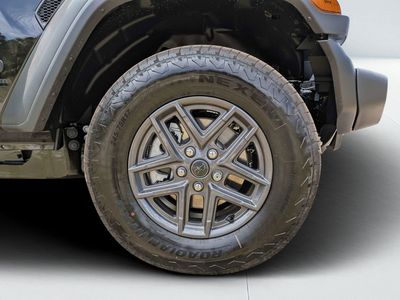 2026 Jeep Wrangler — photo 10 view