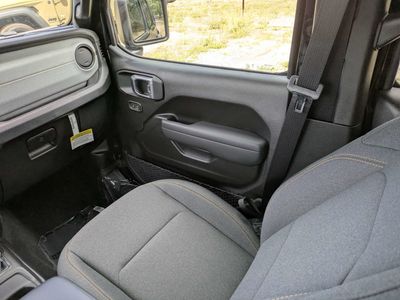 2026 Jeep Wrangler — photo 17 view