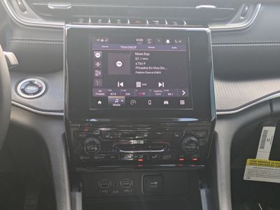 2025 Jeep Grand Cherokee - Photo 16