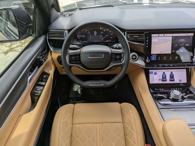 2026 Jeep Grand Wagoneer - Photo 18