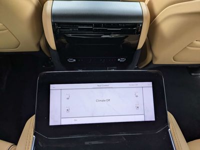 2026 Jeep Grand Wagoneer - Photo 16