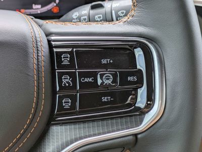 2026 Jeep Grand Wagoneer - Photo 29
