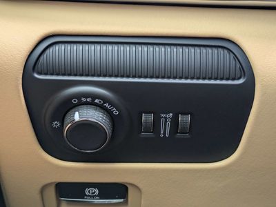 2026 Jeep Grand Wagoneer - Photo 27