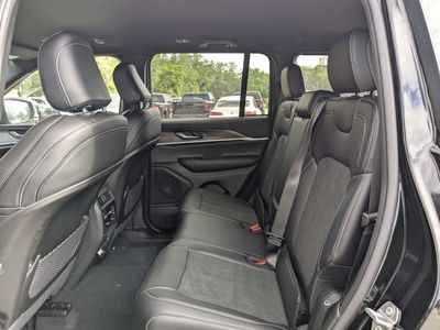 2026 Jeep Grand Cherokee - Photo 14