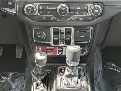 2026 Jeep Gladiator - Photo 19