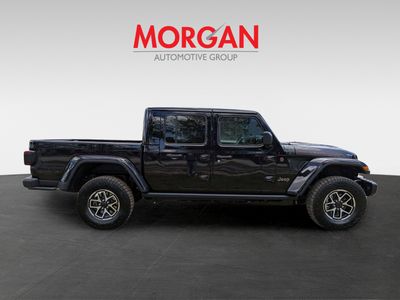 2026 Jeep Gladiator - Photo 2