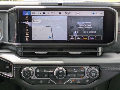 2026 Jeep Gladiator - Photo 18