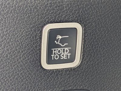 2026 Jeep Grand Wagoneer - Photo 13