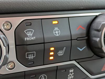 2026 Jeep Wrangler - Photo 22