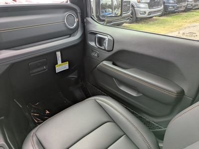 2026 Jeep Wrangler - Photo 17