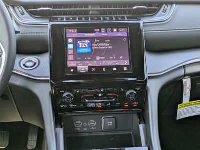 2025 Jeep Grand Cherokee - Photo 17