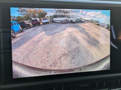 2026 Jeep Wrangler — photo 18 view