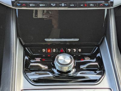2026 Jeep Grand Wagoneer - Photo 21